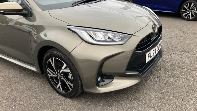 Toyota Yaris 1.5 Hybrid Design 5dr CVT Hybrid Hatchback